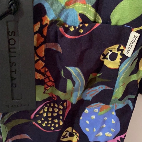 Button up shirt - Picture 4 of 6